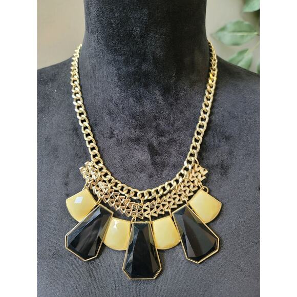 Unbranded Jewelry - Women's Statement Geometric Pendant Necklace With Lobster Clasp In Black Gold